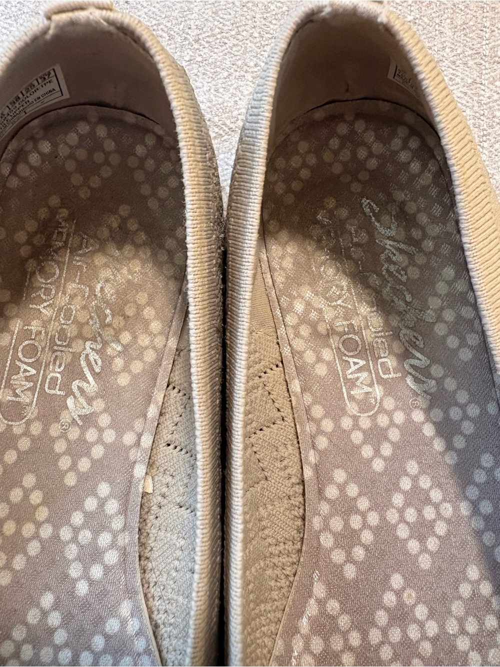 Skechers Light Beige Knit Slip-On Ballet Flats. Ladies size 8 - Picture 6 of 7